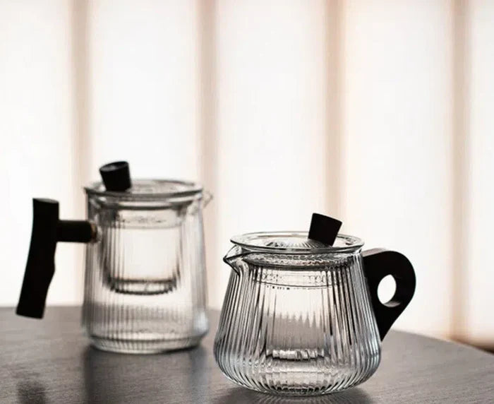 Mini Ribbed Teapot with Infuser – Elegance and Practicality for Your Drinks
